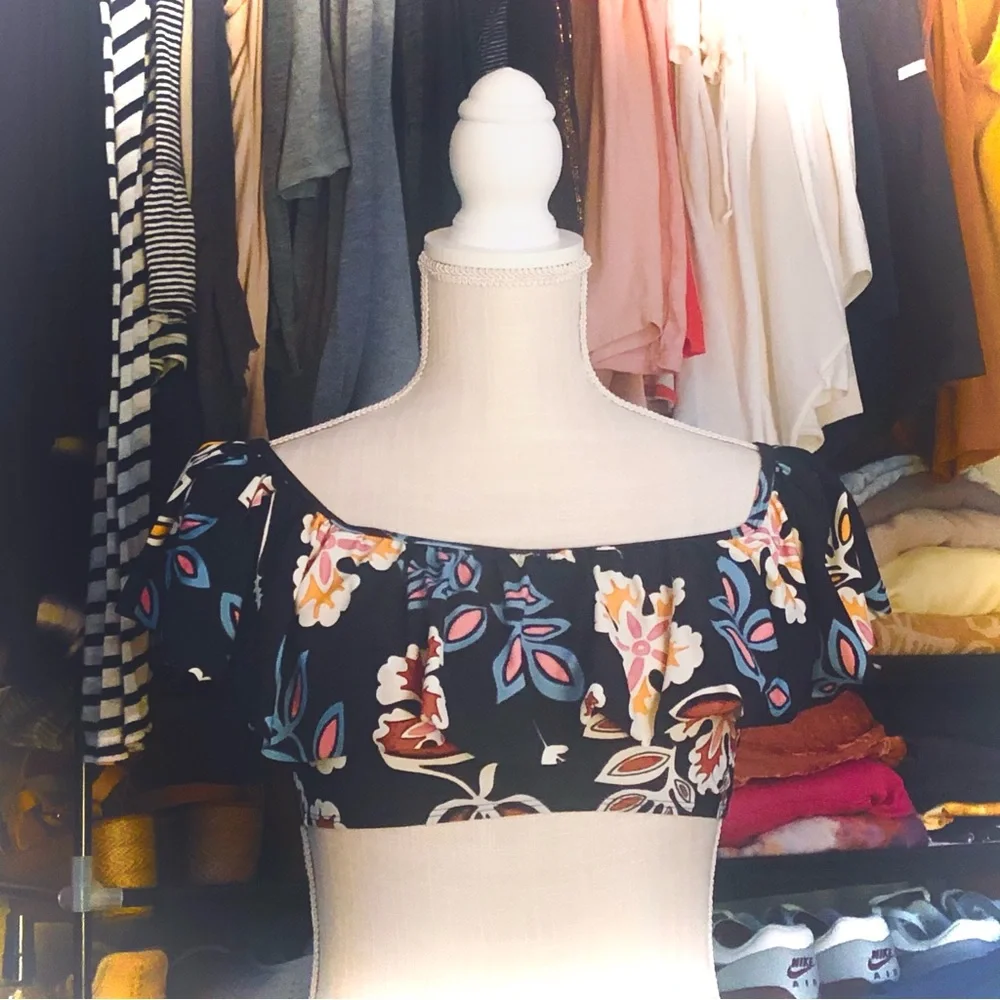 TORY BURCH | S | Hopewell Off-the-Shoulder Ruffle Floral Swim Top Bandeau Black - Picture 7 of 13